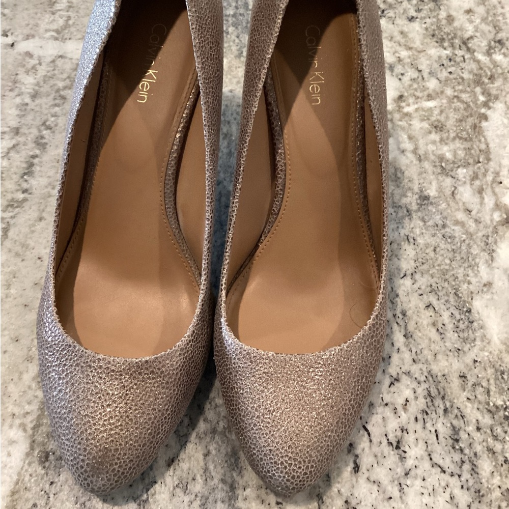 Calvin Klein size 9 gold heels